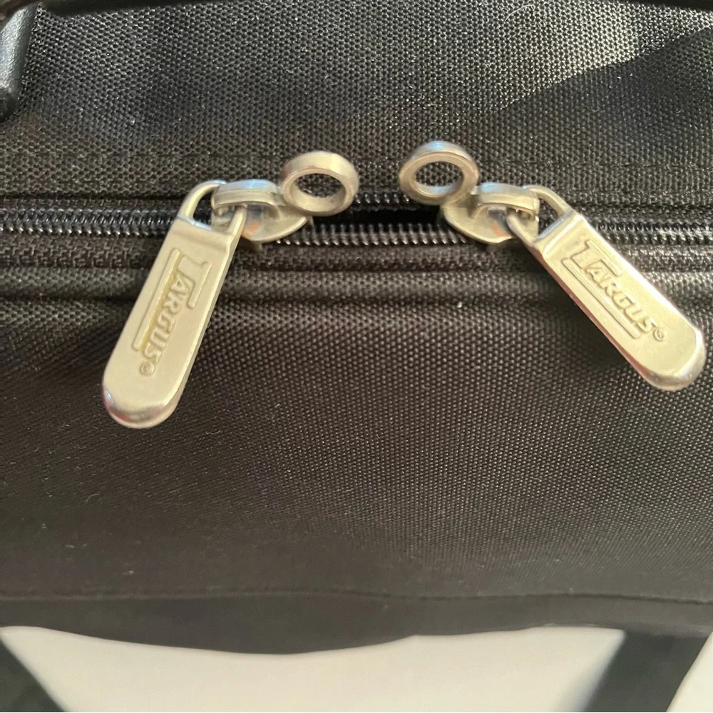 Vintage Targus Air Laptop Briefcase 15